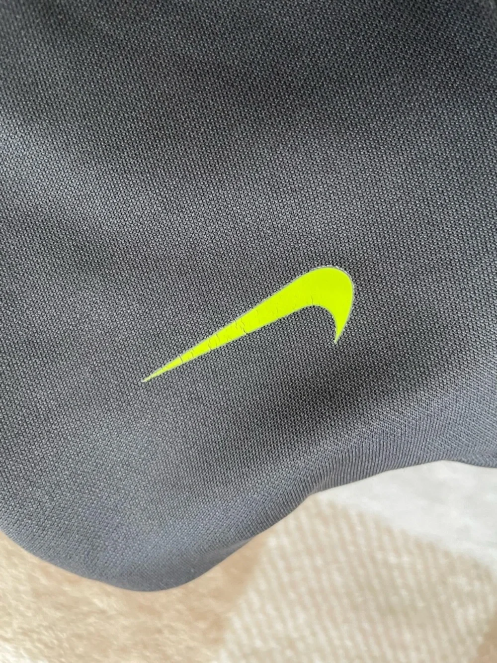 Nike 12-18 Month Dark Grey & Neon Yellow Hooded Tracksuit Set - Picture 13 of 13